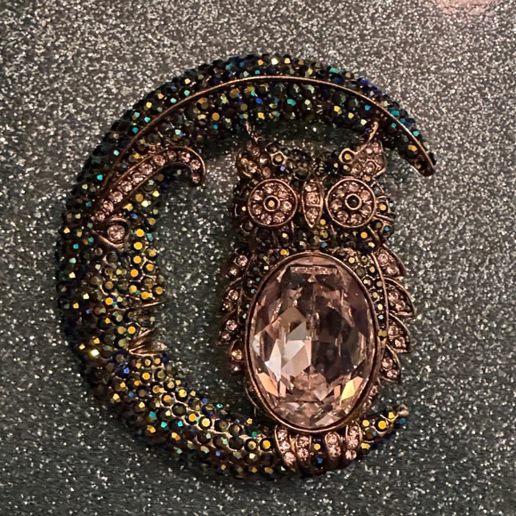 Owl and Crescent Moon Heidi Daus Brooch - Picture 2 of 3